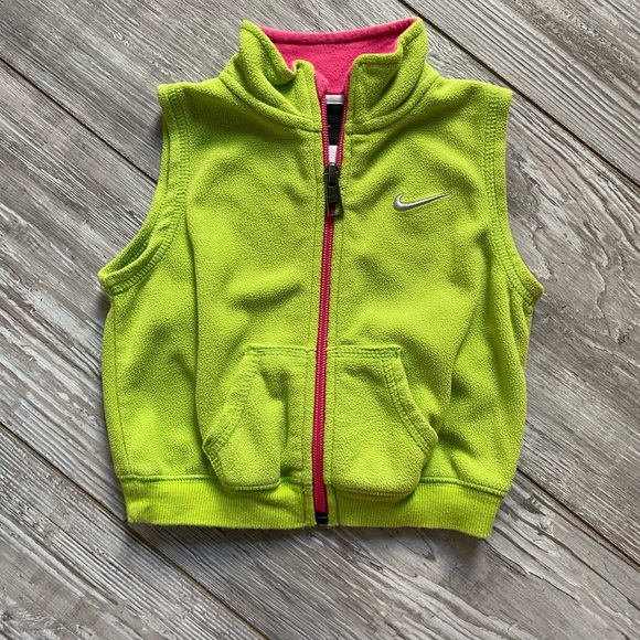 GREAT CONDITION BABY NIKE FLEECE VEST.